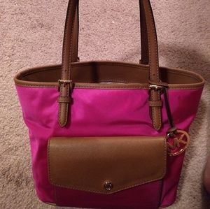 Michael Kors hit pink tote